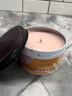 Good Chemistry Coconut + Chill Scented Soy Candle - Peach & Black